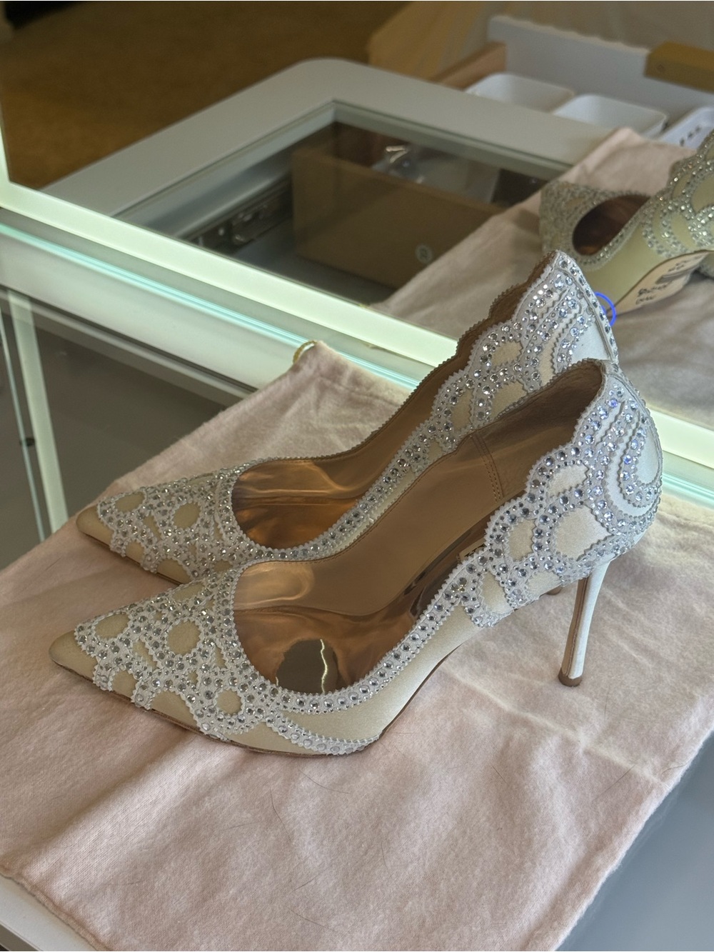 Jewel Badgley Mischka Julissa Ivory Crystal Bridal Wedding Pumps Size 8